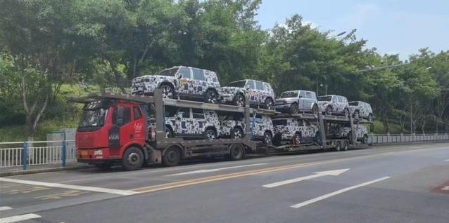 八辆V27沙漠狂飙，奇瑞硬派SUV真能火？年内上市有戏吗