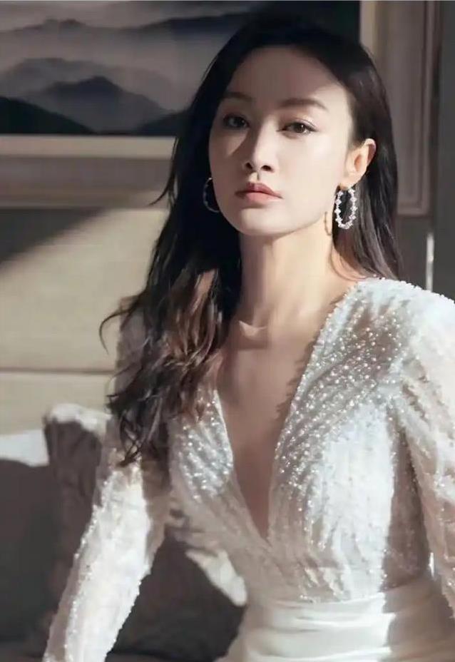 央视一姐辞职追梦，却被绯闻缠身多年，清白真相让人泪目