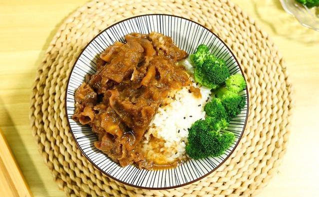 面食米饭大比拼，减肥路上的绊脚石，哪个让你胖得快？