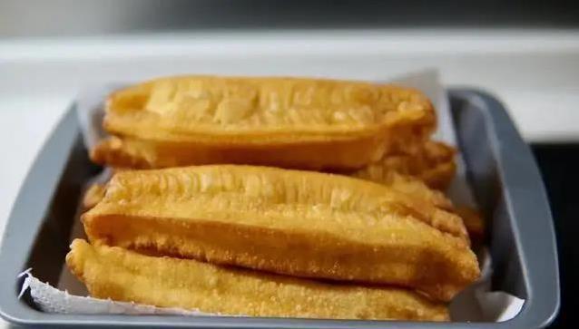 油条香脆却藏高热量，明星避之不及，你家早餐还天天吃？