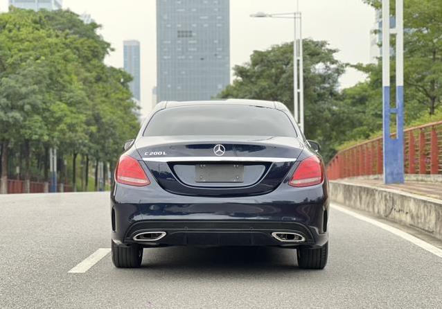 6.8万公里奔驰C级13万到手，运动版漂移爽翻，值不值？
