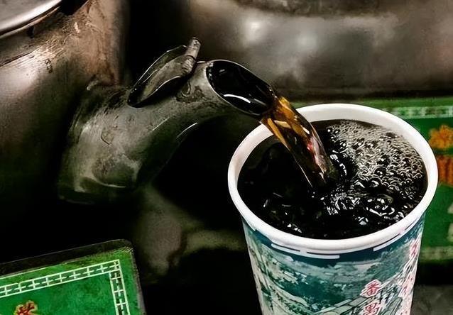 吃降压药还爱咸菜？4种食物偷偷伤血管，中风风险翻倍