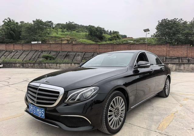 5年奔驰E级仅26万，豪华不减，值不值？