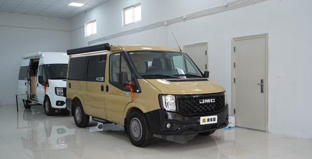 9.9万买露营车，家用旅行两不误，地库也能轻松进