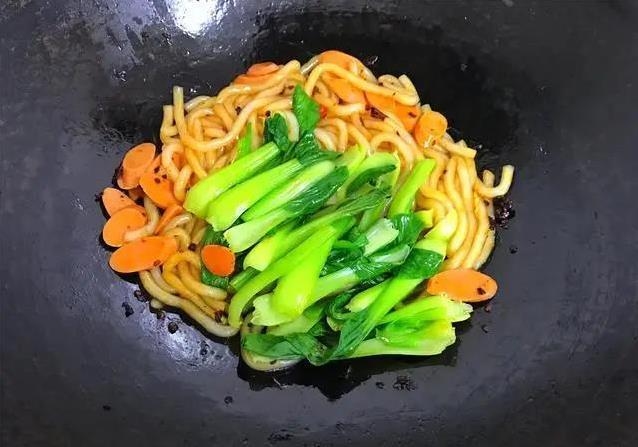 土豆粉凭啥这么香？简单几步酸辣开胃，你也能做出火锅店味！