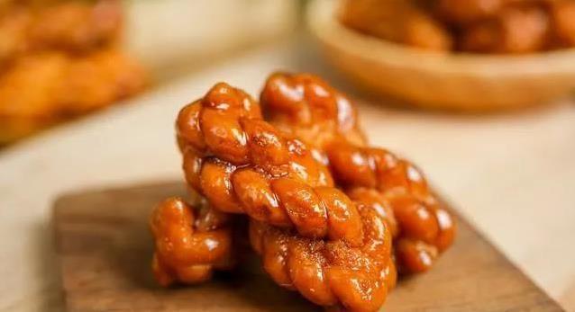 保定美食有多香？驴肉火烧一口难忘，你敢来尝吗？