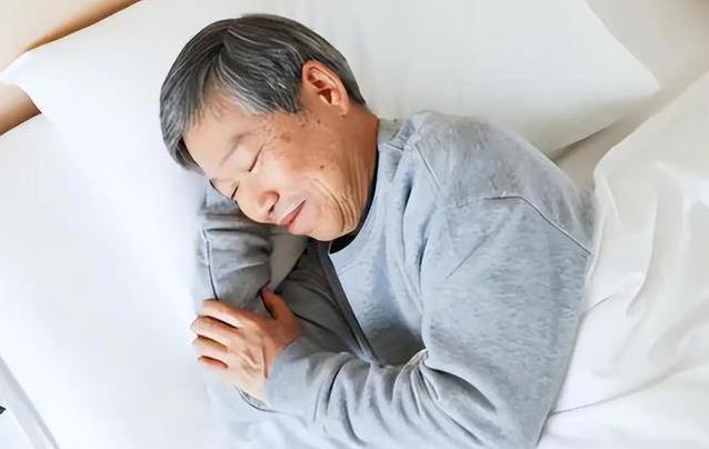 午觉睡太久大脑老得快?医生揭秘:20分钟最佳,3点要牢记_新闻看看