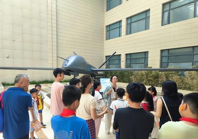 无人机飞进孩子心，科普基地联动忙，暑期活动燃爆了？