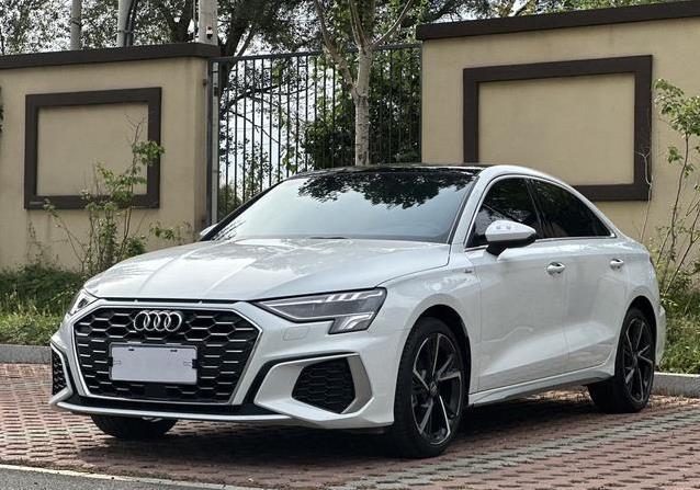 14万入手21年奥迪A3L，1.1万公里近新车，值不值？