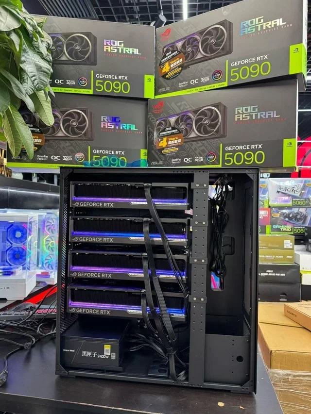 高玩打造四路 RTX 5090“战斗主机”：机箱几乎被显卡塞满