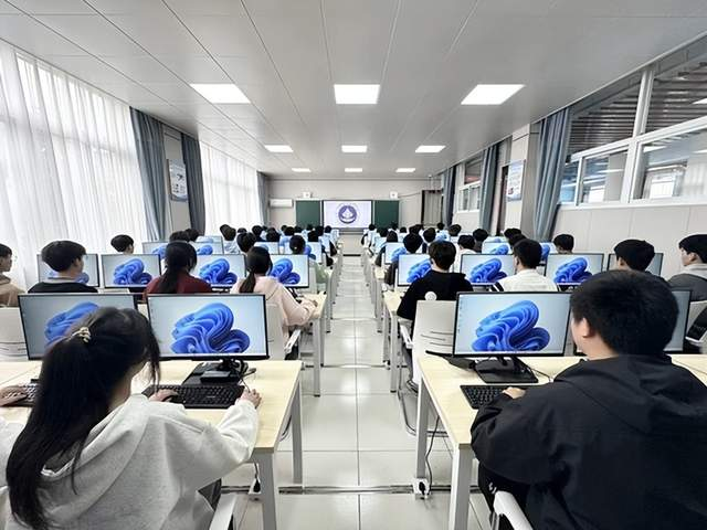合肥城市管理学校对口高考再谱华章