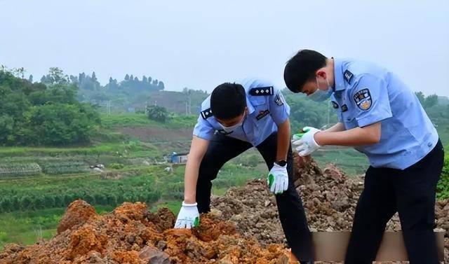 妻子上午吊死下午下葬，警方地头刨坟，揭开丈夫惊天秘密及真相！