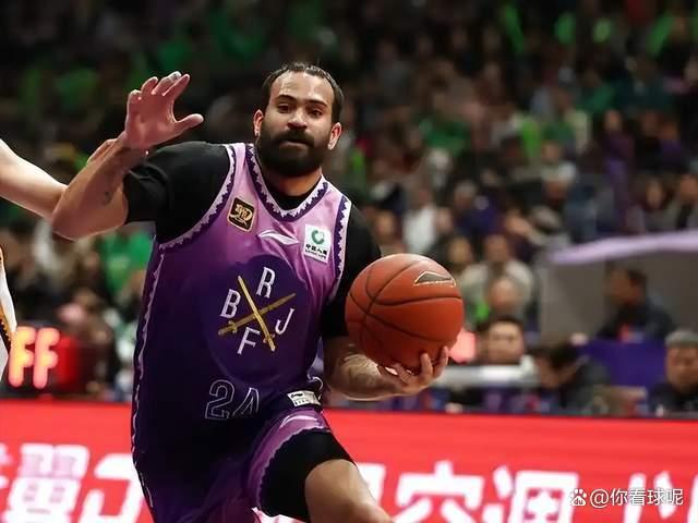 王者归来即封神！狂砍31+5+5 专接廖三宁“丢锅球”的救世主？