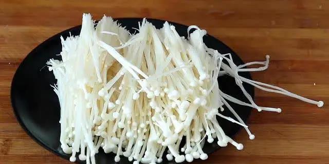 金针菇这样做简单又好吃，我家一周做3次，比吃肉还过瘾