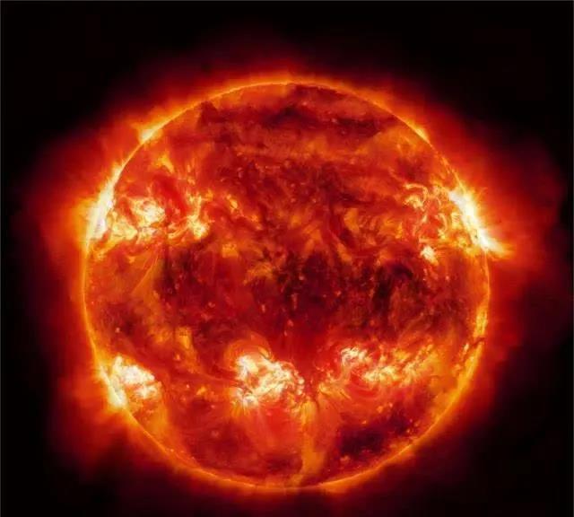 太阳系正在坠落？最终落入银河系中心，科学家计算出了坠落时间