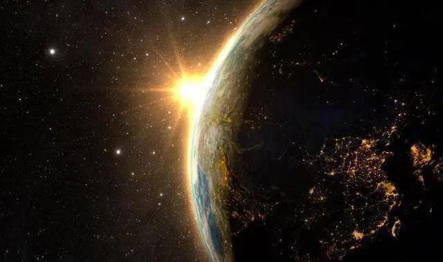 太阳表面温度接近6000℃，地球都晒热了，为何太空却那么冷？