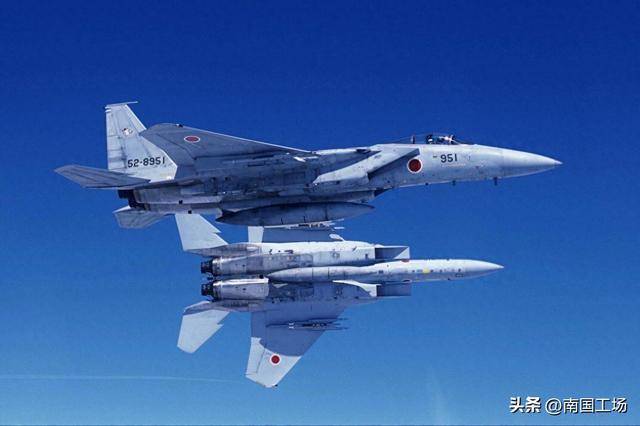 学者称日本F-15尝到了歼-15的厉害 辽宁号航母战斗群强势进入西太平洋