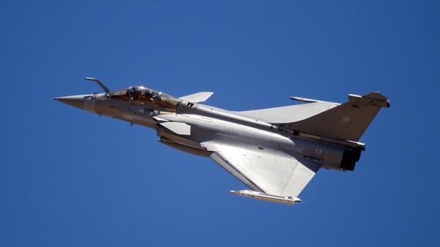 中法军方表态后 最新歼-10CE黄皮机曝光 巴基斯坦空军大胜验证实力