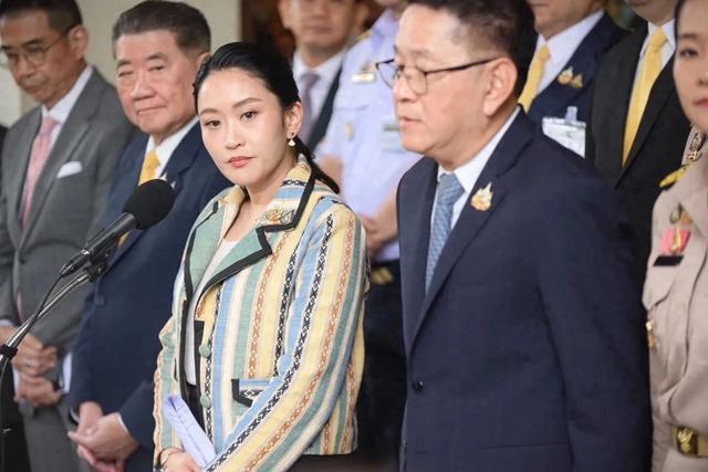 泰國總理佩通坦將被調查 通話內容引爭議