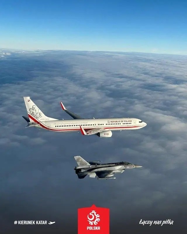 波兰队包机飞往卡塔尔 两架F16护航 目前波兰面对的外部环境复杂