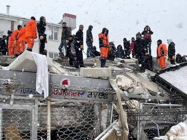 土耳其强震为何没有提前预测？“双震型地震”到底什么？一天两次7.8级地震
