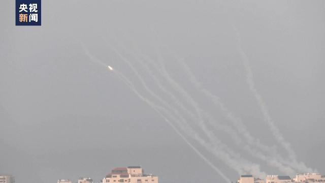 以色列继续空袭加沙 巴勒斯坦的死亡人数已上升至30人