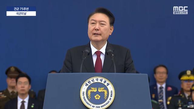 韩国罕见大阅兵 尹锡悦对朝说硬话