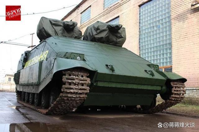 俄军挖出乌克兰亚速重步兵战车原型车研发过程还涉及贪污和盗窃2