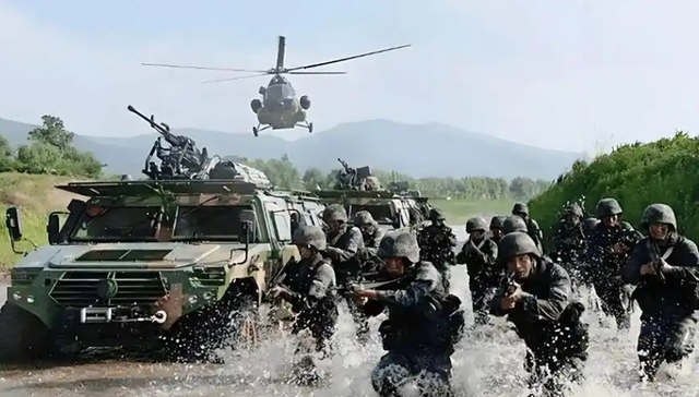 美军抓捕马杜罗，给解放军提了个醒，两岸统一或许还有第3种方式