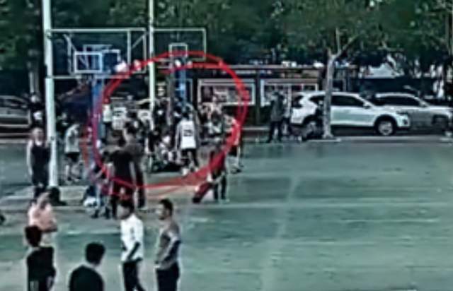 晚报|成都坠亡学生遗体火化 中国人拍火箭弹拦截