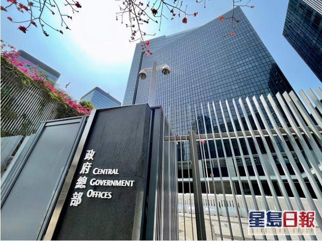 晚报|美军舰擅闯西沙 北大实习医生带女友冒充护士