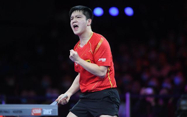 4-0横扫瑞典选手 樊振东首获世乒赛男单冠军