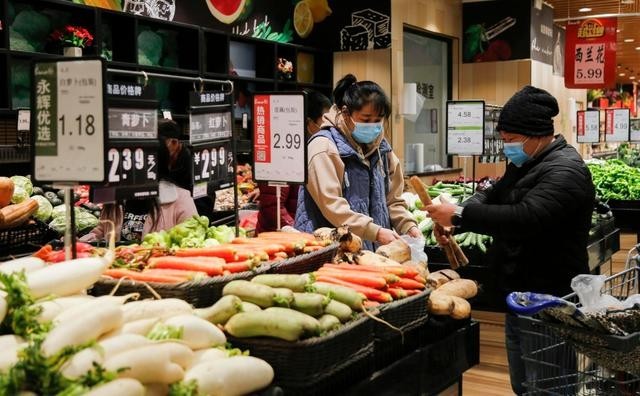 西安官方回应市民买菜难：员工到岗率低 物流受限