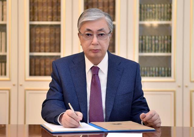 哈萨克斯坦新一届政府正式成立