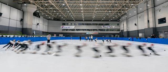 劳动创造幸福——短道速滑追风少年