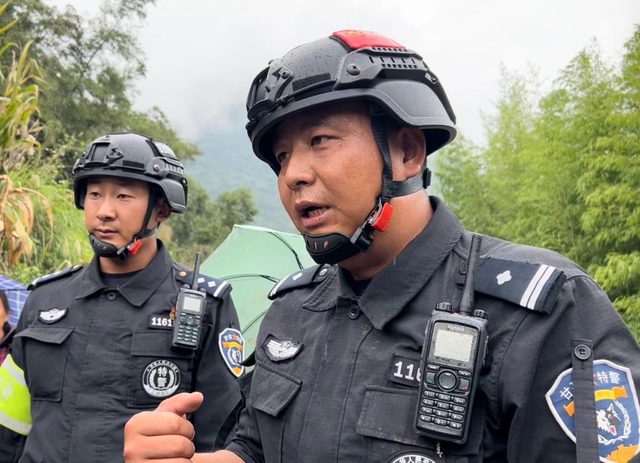 震中失联的24名特警联系上了：全员平安 待机返航