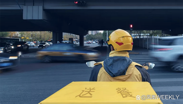 这个寒冬对骑手来说格外难熬：阳了还要奔走在路上，或发着高烧对着订单叹息