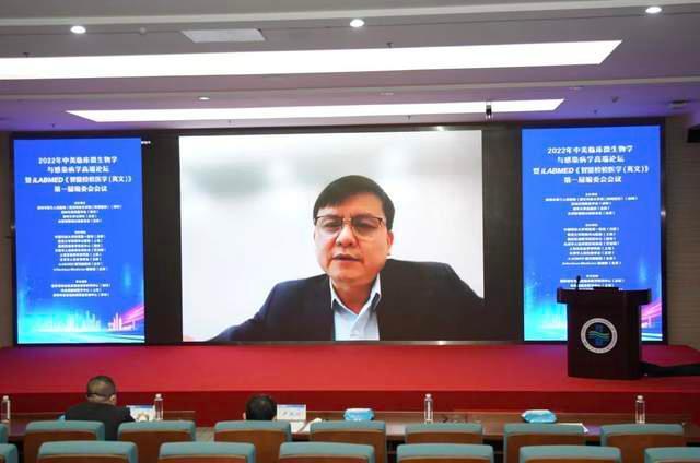 张文宏谈奥密克戎会反复感染吗，称未来整个感染概率是非常高的