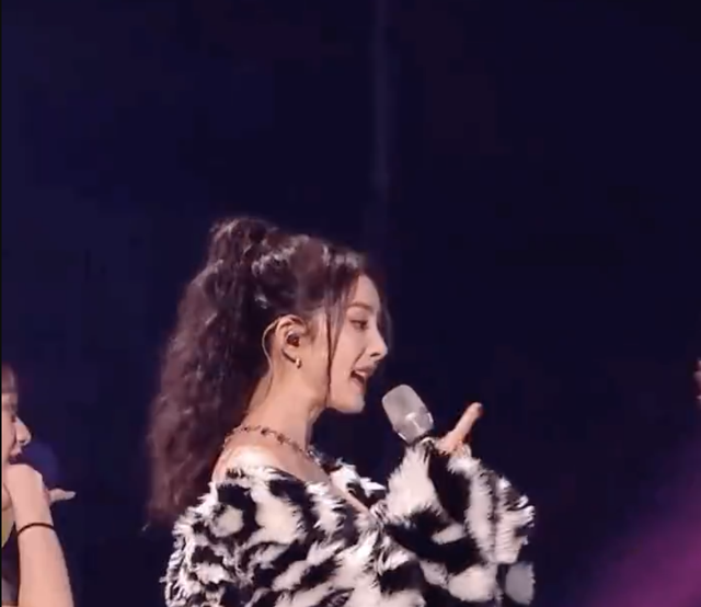 杨幂你怎么这么好看小奶音炸场子！杨幂,你怎么这么好看!