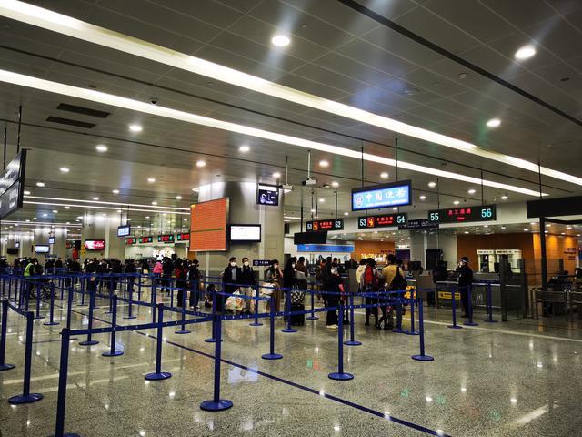 三年后他们终于回国 心声：最想吃妈妈做的清汤面