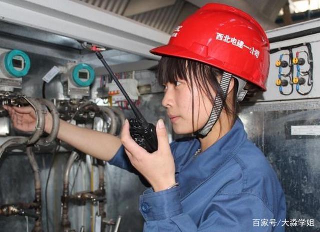 为何年轻人宁愿送快递也不进工厂 “看不上”这些？