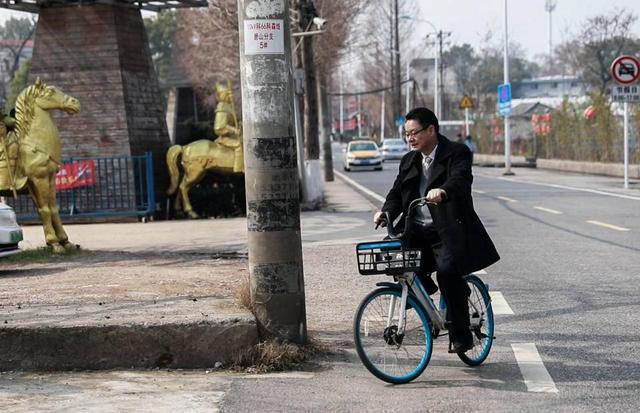 个性官员叶青退休：因太敢说被孤立 现在更加敢说