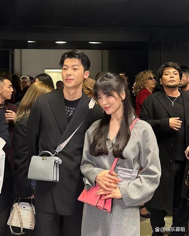 宋慧乔与许光汉同框双方粉丝都惊喜 许光汉米兰时装周造型出圈