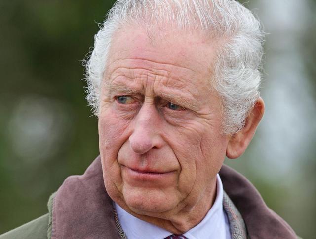 英王查尔斯三世将访法德 之前驱逐儿子儿媳哈里梅根为媳妇“复仇”