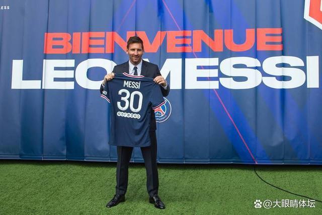 曝梅西拒绝首份续约合同，梅西父亲：梅西暂时并不具备与巴黎圣日耳曼的续约条件