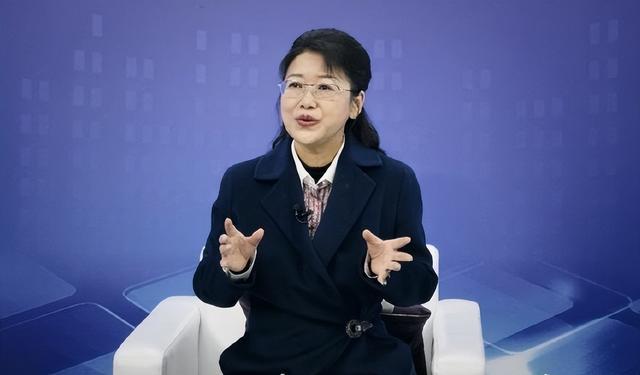 政协委员贺丹可以期待：教育资源或许不再卷、能不能取消高考