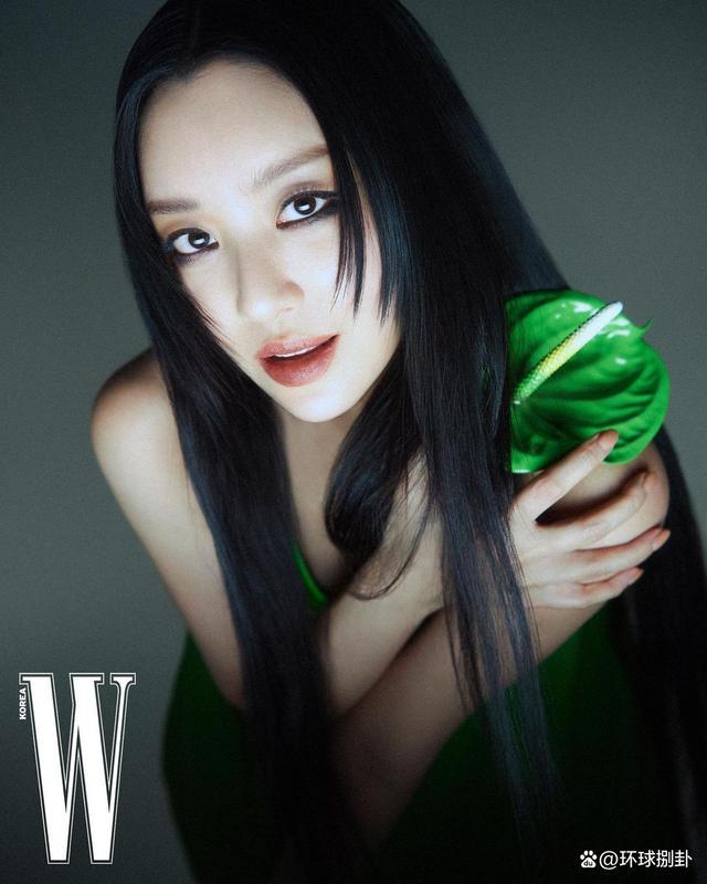 播出后好评如潮 黑暗荣耀2反派登上杂志