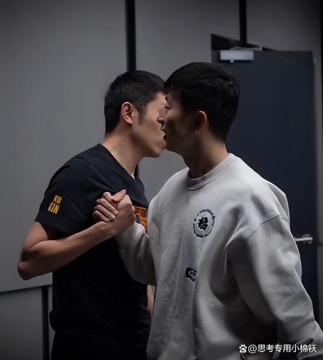 马龙拜访许昕上海球馆 马龙与许昕再次同框 现场切磋球技 ！