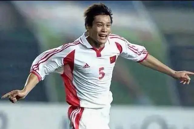 范志毅直播太搞笑！怒怼网友！直播时否认传闻！