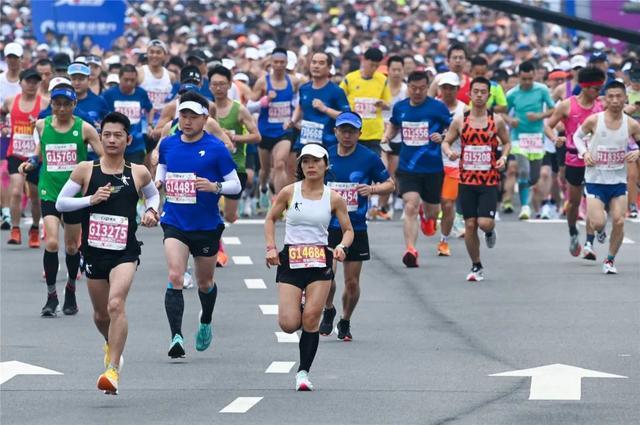 2023厦马冠军出炉！直击赛道最燃瞬间 首次打造“马拉松美好生活节”！